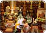  25 Ocotober 2013: HRH Pangeran Mahkota Vajiralongkorn, mewakili untuk Yang Mulia Raja dalam sebuah upacara mandi kerajaan Yang dipermuliakan Somdet Phra Nyansamvara, Agung Patriat Kerajaan Thailand di Tamnak Petch Royal Hall, Wat Bovoranives Vihara.