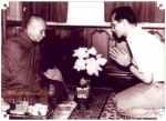  9 September 1982, 17.45 hours. His Holiness paid a visit to bless His Majesty King Bhumibol Adulyadej at Chitralada Royal Villa upon HMs recovery from sickness.